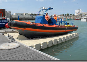 boat lift piattaforma galleggiante alaggio barche e gommoni